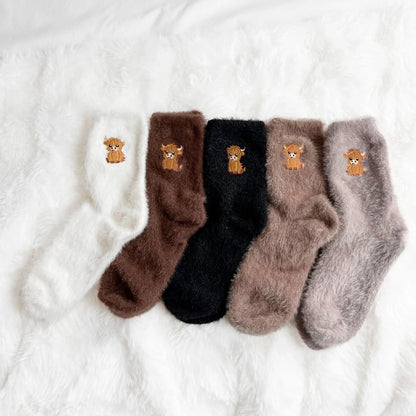 🐾 Thick Plush Highland Cow Crew Socks Soft Skin-Friendly Socks for Home & Office💕